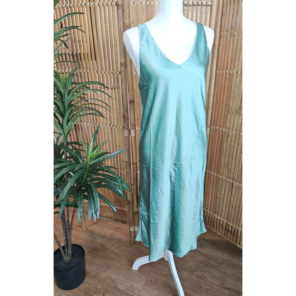Wildfang The Empower Adjustable satin slip dress in sage size SMALL NWT - Picture 3 of 16